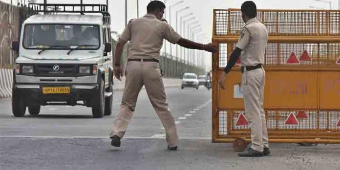 രോഗവ്യാപനം കുറയുന്നില്ല ; സംസ്ഥാനത്ത് നിയന്ത്രണങ്ങള് കടുപ്പിക്കും – അവലോകനയോഗം ഇന്ന് രോഗവ്യാപനം കുറയുന്നില്ല ; സംസ്ഥാനത്ത് നിയന്ത്രണങ്ങള് കടുപ്പിക്കും – അവലോകനയോഗം ഇന്ന്