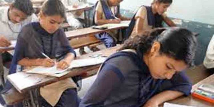 എസ്.എസ്.എല്.സി, പ്ലസ് ടു വിദ്യാര്ത്ഥികള്ക്ക് ഇത്തവണ ഗ്രേസ് മാര്ക്ക് നല്കേണ്ടതില്ലെന്ന് സര്ക്കാര് എസ്.എസ്.എല്.സി, പ്ലസ് ടു വിദ്യാര്ത്ഥികള്ക്ക് ഇത്തവണ ഗ്രേസ് മാര്ക്ക് നല്കേണ്ടതില്ലെന്ന് സര്ക്കാര്