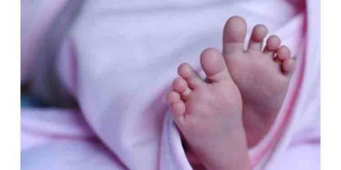 നവജാത ശിശുവിനെ മാതാവ് പാറമടയില് കല്ലു കെട്ടിത്താഴ്ത്തി നവജാത ശിശുവിനെ മാതാവ് പാറമടയില് കല്ലു കെട്ടിത്താഴ്ത്തി