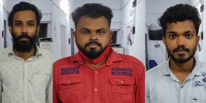 ബൈക്ക് മോഷ്ടിച്ച് പൊളിച്ചു വില്പ്പന നടത്തുന്ന സംഘം അറസ്റ്റില് ബൈക്ക് മോഷ്ടിച്ച് പൊളിച്ചു വില്പ്പന നടത്തുന്ന സംഘം അറസ്റ്റില്