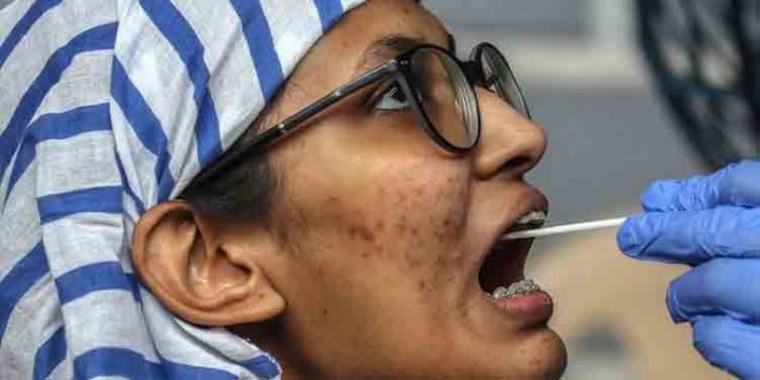 രാജ്യത്ത് കോവിഡ് വ്യാപനം കുറയുന്നു ; ഇന്നലെ രോഗബാധിതരായത് 1,14,460 പേര് രാജ്യത്ത് കോവിഡ് വ്യാപനം കുറയുന്നു ; ഇന്നലെ രോഗബാധിതരായത് 1,14,460 പേര്