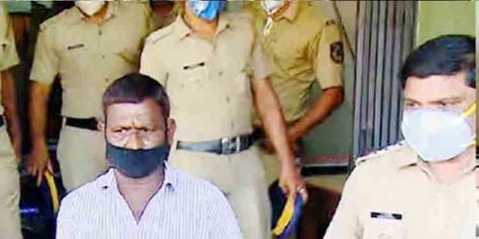 കെ.സുരേന്ദ്രനെതിരെ മൊഴി നല്കിയതിനു പിന്നാലെ ഭീഷണി ; കെ.സുന്ദരയ്ക്ക് പോലീസ് സുരക്ഷ കെ.സുരേന്ദ്രനെതിരെ മൊഴി നല്കിയതിനു പിന്നാലെ ഭീഷണി ; കെ.സുന്ദരയ്ക്ക് പോലീസ് സുരക്ഷ