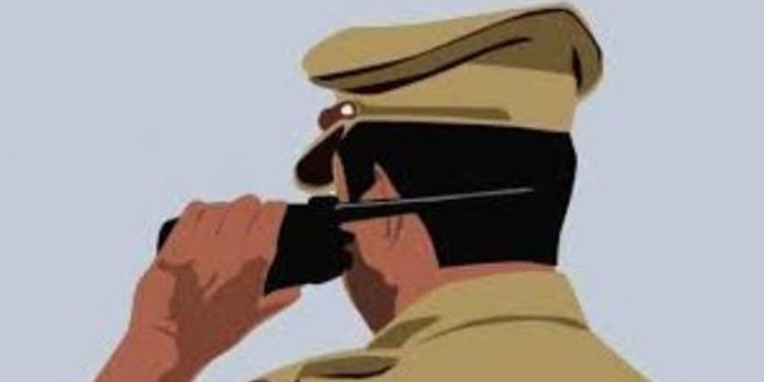 കൊടകര കേസ് ; റെയ്ഡ് വിവരങ്ങള് പോലീസ് ചോര്ത്തിയെന്ന് സംശയം കൊടകര കേസ് ; റെയ്ഡ് വിവരങ്ങള് പോലീസ് ചോര്ത്തിയെന്ന് സംശയം