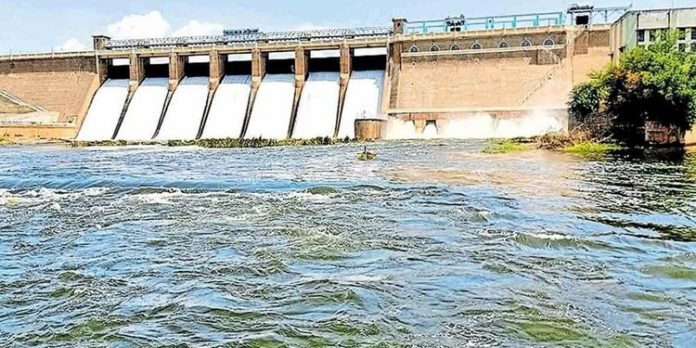 മുല്ലപ്പെരിയാർ ജലസമൃദ്ധമായതോടെ തമിഴ്നാട് വൈഗ അണക്കെട്ടും തുറന്നു മുല്ലപ്പെരിയാർ ജലസമൃദ്ധമായതോടെ തമിഴ്നാട് വൈഗ അണക്കെട്ടും തുറന്നു