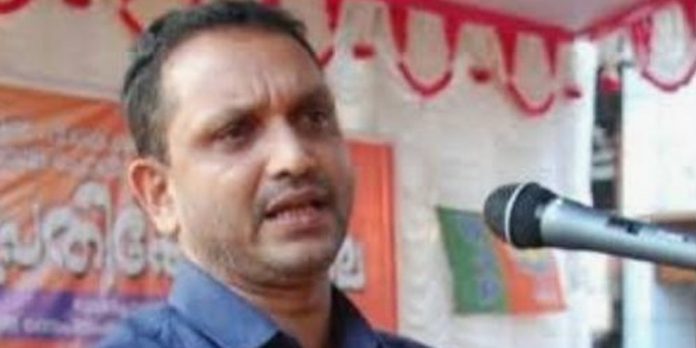 കെ സുരേന്ദ്രന് കേരളത്തിലേക്ക് ; മടങ്ങുന്നത് ബിജെപി കേന്ദ്ര നേതൃത്വത്തിന്റെ പൂര്ണ പിന്തുണ ഉറപ്പാകാതെ കെ സുരേന്ദ്രന് കേരളത്തിലേക്ക് ; മടങ്ങുന്നത് ബിജെപി കേന്ദ്ര നേതൃത്വത്തിന്റെ പൂര്ണ പിന്തുണ ഉറപ്പാകാതെ