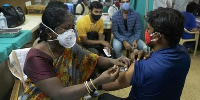 24 മണിക്കൂറിൽ 60,471 കോവിഡ് രോഗികൾ ; 75 ദിവസത്തിനിടെ ഏറ്റവും കുറഞ്ഞ പ്രതിദിന നിരക്ക് 24 മണിക്കൂറിൽ 60,471 കോവിഡ് രോഗികൾ ; 75 ദിവസത്തിനിടെ ഏറ്റവും കുറഞ്ഞ പ്രതിദിന നിരക്ക്