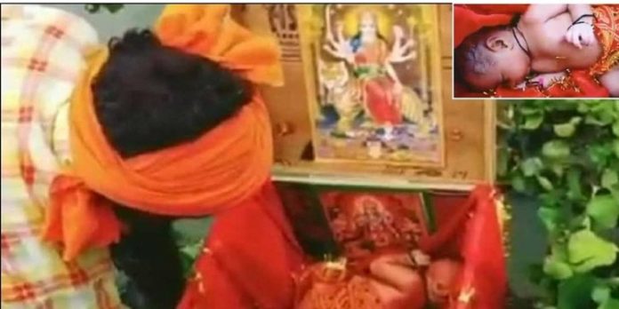 ഗംഗാനദിയിൽ ഒഴുകിനടക്കുന്ന തടിപ്പെട്ടിയിൽ നവജാത ശിശുവിനെ കണ്ടെത്തി ഗംഗാനദിയിൽ ഒഴുകിനടക്കുന്ന തടിപ്പെട്ടിയിൽ നവജാത ശിശുവിനെ കണ്ടെത്തി