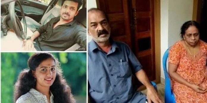 വിസ്മയക്ക് മൊബൈൽ നൽകാൻ കിരൺ വിസമ്മതിച്ചു ; തിങ്കളാഴ്ച്ച പുലർച്ചെവരെ വഴക്കുണ്ടായെന്നും കിരണിന്റെ മാതാപിതാക്കൾ വിസ്മയക്ക് മൊബൈൽ നൽകാൻ കിരൺ വിസമ്മതിച്ചു ; തിങ്കളാഴ്ച്ച പുലർച്ചെവരെ വഴക്കുണ്ടായെന്നും കിരണിന്റെ മാതാപിതാക്കൾ