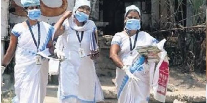കോവിഡ് വാക്സിന് രജിസ്ട്രേഷന് : ആശാവര്ക്കര്മാര് വീടുകളിലെത്തും കോവിഡ് വാക്സിന് രജിസ്ട്രേഷന് : ആശാവര്ക്കര്മാര് വീടുകളിലെത്തും