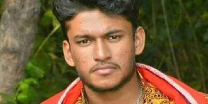സ്വർണം കടത്താൻ അർജുന് ഉണ്ടായിരുന്നത് കുരുവി സംഘം സ്വർണം കടത്താൻ അർജുന് ഉണ്ടായിരുന്നത് കുരുവി സംഘം