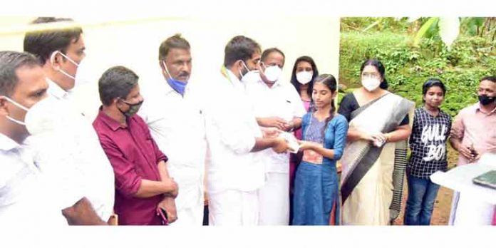 സംസ്ഥാന സർക്കാർ വിദ്യാർത്ഥികൾക്ക് കൂടുതൽ പഠനസൗകര്യം ഒരുക്കണം : ചാണ്ടി ഉമ്മൻ സംസ്ഥാന സർക്കാർ വിദ്യാർത്ഥികൾക്ക് കൂടുതൽ പഠനസൗകര്യം ഒരുക്കണം : ചാണ്ടി ഉമ്മൻ