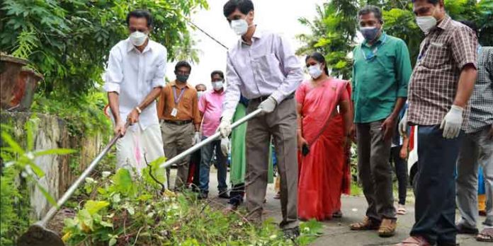 മഴക്കാലപൂര്വ ശുചീകരണം ആരംഭിച്ചു ; ആദ്യദിനം ജില്ലയിലെ തൊഴിലിടങ്ങള് ശുചീകരിച്ചു മഴക്കാലപൂര്വ ശുചീകരണം ആരംഭിച്ചു ; ആദ്യദിനം ജില്ലയിലെ തൊഴിലിടങ്ങള് ശുചീകരിച്ചു