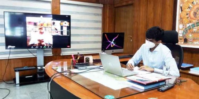 വിട്ടുവീഴ്ചയില്ല – കച്ചവട സ്ഥാപനങ്ങളില് കോവിഡ് മാനദണ്ഡങ്ങള് കൃത്യമായി പാലിക്കണം : ജില്ലാ കളക്ടര് വിട്ടുവീഴ്ചയില്ല – കച്ചവട സ്ഥാപനങ്ങളില് കോവിഡ് മാനദണ്ഡങ്ങള് കൃത്യമായി പാലിക്കണം : ജില്ലാ കളക്ടര്