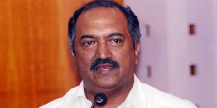 8900 കോടി : ജനങ്ങളുടെ കയ്യിലേക്ക് നേരിട്ട് പണമെത്തുമെന്നല്ല പറഞ്ഞതെന്ന് ധനമന്ത്രി 8900 കോടി : ജനങ്ങളുടെ കയ്യിലേക്ക് നേരിട്ട് പണമെത്തുമെന്നല്ല പറഞ്ഞതെന്ന് ധനമന്ത്രി