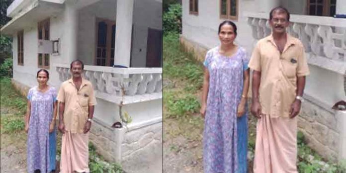 നീണ്ട കാത്തിരിപ്പിനുശേഷം രവിയുടെ വീട്ടിലും വൈദ്യുതി എത്തി ; ആന്റോ ആന്റണിക്ക് നന്ദിപറഞ്ഞ് രവിയും കുടുംബവും നീണ്ട കാത്തിരിപ്പിനുശേഷം രവിയുടെ വീട്ടിലും വൈദ്യുതി എത്തി ; ആന്റോ ആന്റണിക്ക് നന്ദിപറഞ്ഞ് രവിയും കുടുംബവും