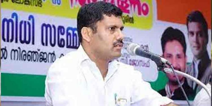 കെ.എം.ഷാജിയുടെ വീട്ടിലേക്ക് പോയ വിജിലന്സിന് സുരേന്ദ്രന്റെ ഉള്ളിയേരിയിലെ വീട് അറിയാതെ പോയോ ? അതോ ബിനീഷ് കോടിയേരിക്ക് വേണ്ടി വിലപേശുകയാണോ? : റിജില് മാക്കുറ്റി കെ.എം.ഷാജിയുടെ വീട്ടിലേക്ക് പോയ വിജിലന്സിന് സുരേന്ദ്രന്റെ ഉള്ളിയേരിയിലെ വീട് അറിയാതെ പോയോ ? അതോ ബിനീഷ് കോടിയേരിക്ക് വേണ്ടി വിലപേശുകയാണോ? : റിജില് മാക്കുറ്റി