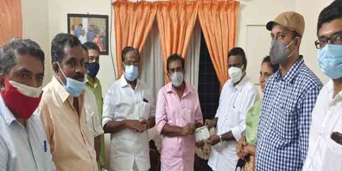 കോണ്ഗ്രസില് നിന്ന് പ്രവര്ത്തകര് കൂട്ടത്തോടെ കേരള കോണ്ഗ്രസ് (എം)ലേയ്ക്ക് കോണ്ഗ്രസില് നിന്ന് പ്രവര്ത്തകര് കൂട്ടത്തോടെ കേരള കോണ്ഗ്രസ് (എം)ലേയ്ക്ക്