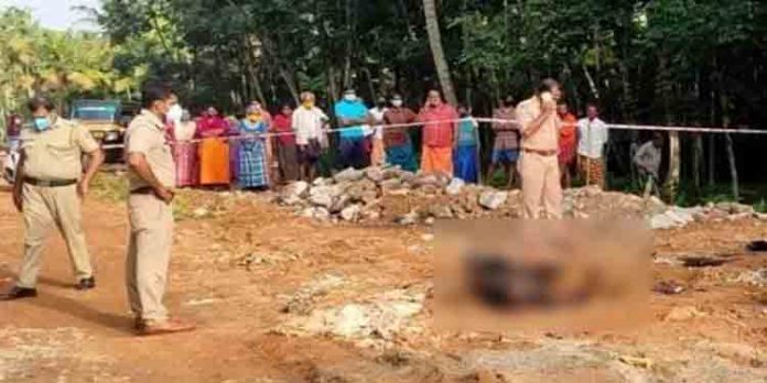 അഞ്ചലില് സ്വകാര്യ ബസ് ഉടമയുടെ മൃതദേഹം കത്തിക്കരിഞ്ഞ നിലയില് അഞ്ചലില് സ്വകാര്യ ബസ് ഉടമയുടെ മൃതദേഹം കത്തിക്കരിഞ്ഞ നിലയില്