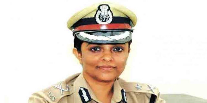 തനിക്ക് അര്ഹതപ്പെട്ട ഡി.ജി.പി പദവി നല്കണമെന്ന് ഡോ. ബി.സന്ധ്യ തനിക്ക് അര്ഹതപ്പെട്ട ഡി.ജി.പി പദവി നല്കണമെന്ന് ഡോ. ബി.സന്ധ്യ