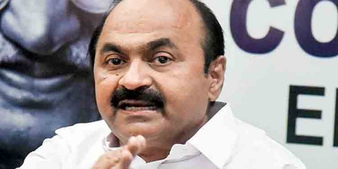 വിവാദ മരംമുറി കേസില് മുന് മന്ത്രിമാര്ക്കെതിരെ കേസെടുത്ത് അന്വേഷണം നടത്തണം : വി.ഡി. സതീശന് വിവാദ മരംമുറി കേസില് മുന് മന്ത്രിമാര്ക്കെതിരെ കേസെടുത്ത് അന്വേഷണം നടത്തണം : വി.ഡി. സതീശന്