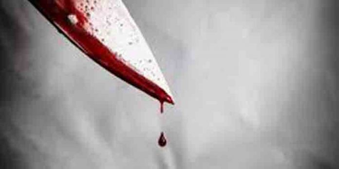 മരണാനന്തര ചടങ്ങിനിടെ ബന്ധുക്കള് തമ്മില് സംഘര്ഷം ; എസ്.എച്ച്.ഒയുടെ ഭാര്യക്ക് വെട്ടേറ്റു – മാധ്യമ പ്രവര്ത്തകന് മര്ദ്ദനം മരണാനന്തര ചടങ്ങിനിടെ ബന്ധുക്കള് തമ്മില് സംഘര്ഷം ; എസ്.എച്ച്.ഒയുടെ ഭാര്യക്ക് വെട്ടേറ്റു – മാധ്യമ പ്രവര്ത്തകന് മര്ദ്ദനം