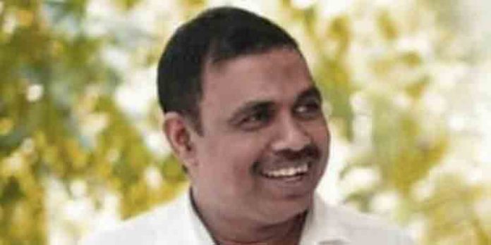 കോഴ ആരോപണമുന്നയിച്ച സംസ്ഥാന സെക്രട്ടറിയേറ്റ് അംഗം ഇ.സി. മുഹമ്മദിനെ ഐ.എന്.എല്ലില് നിന്ന് പുറത്താക്കി കോഴ ആരോപണമുന്നയിച്ച സംസ്ഥാന സെക്രട്ടറിയേറ്റ് അംഗം ഇ.സി. മുഹമ്മദിനെ ഐ.എന്.എല്ലില് നിന്ന് പുറത്താക്കി