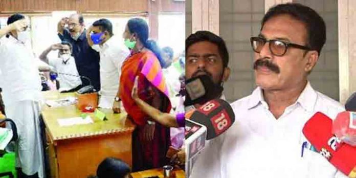 മേയര് എംകെ വര്ഗീസിനെ വളഞ്ഞിട്ട് സല്യൂട്ട് ചെയ്ത് കൗണ്സിലര്മാര് ; പതറാതെ മേയറും മേയര് എംകെ വര്ഗീസിനെ വളഞ്ഞിട്ട് സല്യൂട്ട് ചെയ്ത് കൗണ്സിലര്മാര് ; പതറാതെ മേയറും