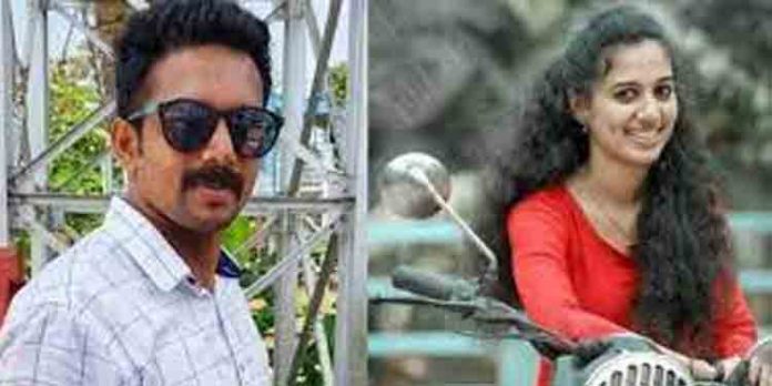 വിസ്മയ കേസില് എഫ്ഐആര് റദ്ദാക്കണമെന്നാവശ്യപ്പെട്ട് പ്രതി കിരണ് കുമാര് ഹൈക്കോടതിയില് ഹര്ജി നല്കി വിസ്മയ കേസില് എഫ്ഐആര് റദ്ദാക്കണമെന്നാവശ്യപ്പെട്ട് പ്രതി കിരണ് കുമാര് ഹൈക്കോടതിയില് ഹര്ജി നല്കി