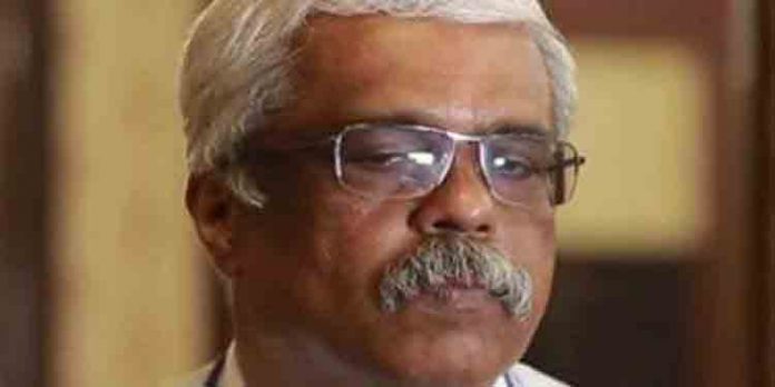 സ്വര്ണ്ണക്കടത്ത് കേസിലെ പ്രതി എം. ശിവശങ്കരന്റെ സസ്പെന്ഷന് കാലാവധി അവസാനിക്കുന്നു ; സര്വീസില് തിരിച്ചെടുത്തേക്കും സ്വര്ണ്ണക്കടത്ത് കേസിലെ പ്രതി എം. ശിവശങ്കരന്റെ സസ്പെന്ഷന് കാലാവധി അവസാനിക്കുന്നു ; സര്വീസില് തിരിച്ചെടുത്തേക്കും