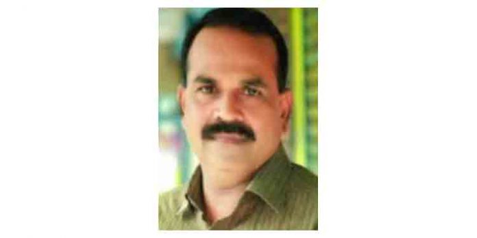 കളമശേരി എ.ആര് ക്യാമ്പിലെ എസ്.ഐ തൂങ്ങിമരിച്ച നിലയില് കളമശേരി എ.ആര് ക്യാമ്പിലെ എസ്.ഐ തൂങ്ങിമരിച്ച നിലയില്