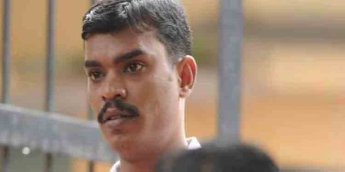 മുഹമ്മദ് ഷാഫിയെ കസ്റ്റംസ് ഇന്ന് കരിപ്പൂര് സ്വര്ണക്കള്ളക്കടത്ത് കേസില് ചോദ്യം ചെയ്യും മുഹമ്മദ് ഷാഫിയെ കസ്റ്റംസ് ഇന്ന് കരിപ്പൂര് സ്വര്ണക്കള്ളക്കടത്ത് കേസില് ചോദ്യം ചെയ്യും