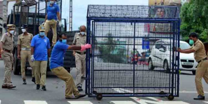 എല്ലാദിവസവും കടകള് തുറക്കുന്നത് സംബന്ധിച്ച് തീരുമാനമുണ്ടായേക്കും. : മുഖ്യമന്ത്രിയുടെ നേതൃത്വത്തില് അവലോകന യോഗം ഇന്ന് എല്ലാദിവസവും കടകള് തുറക്കുന്നത് സംബന്ധിച്ച് തീരുമാനമുണ്ടായേക്കും. : മുഖ്യമന്ത്രിയുടെ നേതൃത്വത്തില് അവലോകന യോഗം ഇന്ന്