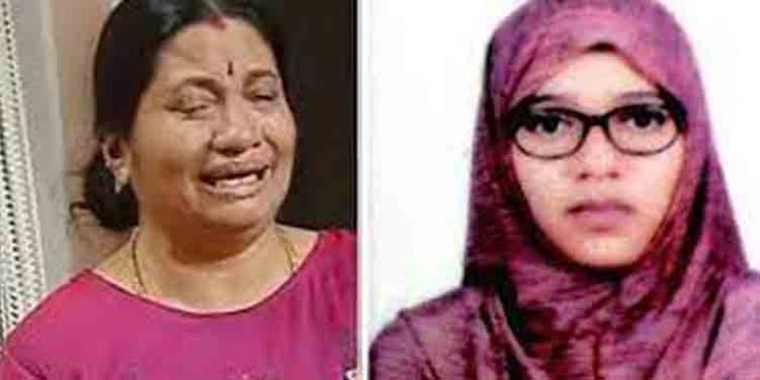 നിമിഷ ഫാത്തിമയെ നാട്ടിലെത്തിക്കാന് മാതാവ് സമര്പ്പിച്ച ഹേബിയസ് ഹര്ജി കോടതി പരിണിച്ചില്ല നിമിഷ ഫാത്തിമയെ നാട്ടിലെത്തിക്കാന് മാതാവ് സമര്പ്പിച്ച ഹേബിയസ് ഹര്ജി കോടതി പരിണിച്ചില്ല