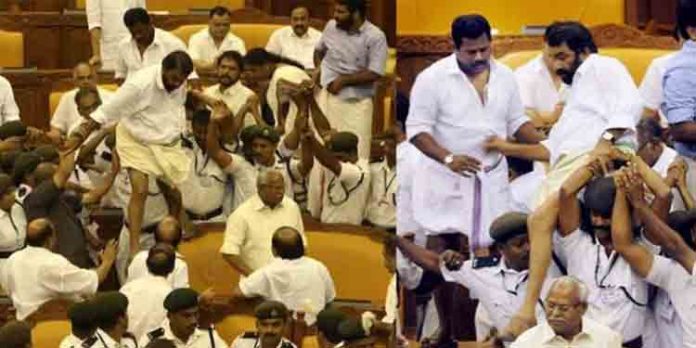 തോക്കുമായെത്തിയാലും സഭക്ക് പരമാധികാരമെന്ന് പറയുമോ ? ; നിയമസഭാ കയ്യാങ്കളി കേസില് സുപ്രീം കോടതി തോക്കുമായെത്തിയാലും സഭക്ക് പരമാധികാരമെന്ന് പറയുമോ ? ; നിയമസഭാ കയ്യാങ്കളി കേസില് സുപ്രീം കോടതി