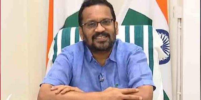 വില്ലേജ് ഓഫീസുകള് സ്മാര്ട്ടാകുന്നതിനൊപ്പം സേവനവും സ്മാര്ട്ടാകാന് നടപടി സ്വീകരിക്കും ; മന്ത്രി കെ.രാജന് വില്ലേജ് ഓഫീസുകള് സ്മാര്ട്ടാകുന്നതിനൊപ്പം സേവനവും സ്മാര്ട്ടാകാന് നടപടി സ്വീകരിക്കും ; മന്ത്രി കെ.രാജന്
