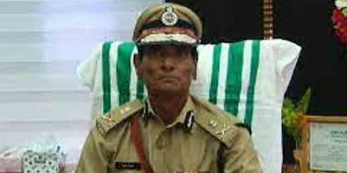 പോലീസ് സ്റ്റേഷനുകളിലെ പബ്ലിക് റിലേഷന്സ് ഓഫീസര് ; കൂടുതല് ജനകീയമാക്കണം – ഡി.ജി.പി പോലീസ് സ്റ്റേഷനുകളിലെ പബ്ലിക് റിലേഷന്സ് ഓഫീസര് ; കൂടുതല് ജനകീയമാക്കണം – ഡി.ജി.പി