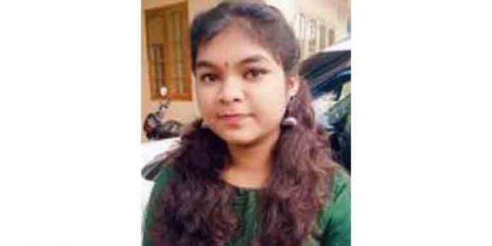 കട്ടപ്പനയില് ഒന്പതാം ക്ലാസ് വിദ്യാര്ത്ഥിയെ വീട്ടില് തൂങ്ങിമരിച്ച നിലയില് കണ്ടെത്തി കട്ടപ്പനയില് ഒന്പതാം ക്ലാസ് വിദ്യാര്ത്ഥിയെ വീട്ടില് തൂങ്ങിമരിച്ച നിലയില് കണ്ടെത്തി
