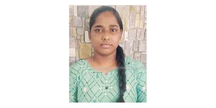 ഭര്തൃമതിയായ യുവതിയെ വീടിനുള്ളില് മരിച്ച നിലയില് കണ്ടെത്തി ഭര്തൃമതിയായ യുവതിയെ വീടിനുള്ളില് മരിച്ച നിലയില് കണ്ടെത്തി