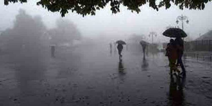ശക്തമായ മഴയ്ക്ക് സാധ്യത ; ആറു ജില്ലകളില് യെല്ലോ അലേര്ട്ട് ശക്തമായ മഴയ്ക്ക് സാധ്യത ; ആറു ജില്ലകളില് യെല്ലോ അലേര്ട്ട്
