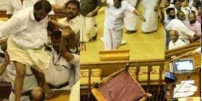 നിയമസഭ കയ്യാങ്കളിക്കേസില് സംസ്ഥാന സര്ക്കാരിന് തിരിച്ചടി ; പ്രതികള് വിചാരണ നേരിടണം : സുപ്രീം കോടതി നിയമസഭ കയ്യാങ്കളിക്കേസില് സംസ്ഥാന സര്ക്കാരിന് തിരിച്ചടി ; പ്രതികള് വിചാരണ നേരിടണം : സുപ്രീം കോടതി