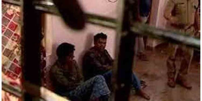 ഇലഞ്ഞി കള്ളനോട്ട് കേസിലെ പ്രതികളെ എന്.ഐ.എ ഇന്ന് ചോദ്യം ചെയ്യും ഇലഞ്ഞി കള്ളനോട്ട് കേസിലെ പ്രതികളെ എന്.ഐ.എ ഇന്ന് ചോദ്യം ചെയ്യും