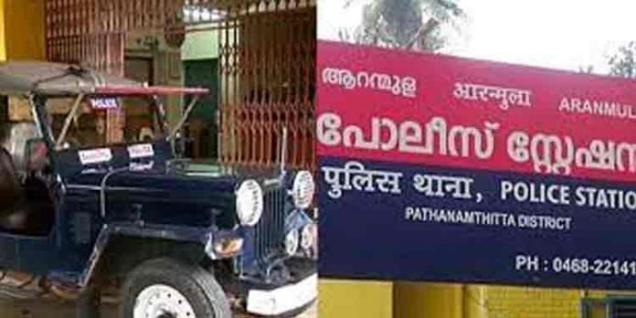 ആറന്മുളയില് അമ്മ പതിമൂന്നുകാരിയെ കാമുകനും സുഹൃത്തിനും വിറ്റ് കാശുവാങ്ങി ; കുട്ടി പീഡനത്തിനിരയായി ആറന്മുളയില് അമ്മ പതിമൂന്നുകാരിയെ കാമുകനും സുഹൃത്തിനും വിറ്റ് കാശുവാങ്ങി ; കുട്ടി പീഡനത്തിനിരയായി