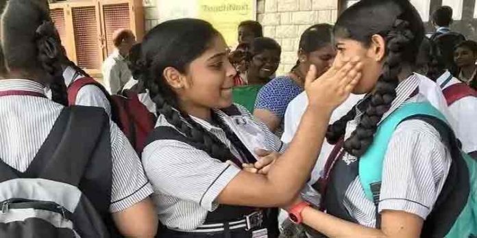 സി.ബി.എസ്.ഇ പന്ത്രണ്ടാം ക്ലാസ് പരീക്ഷാ ഫലം പ്രസിദ്ധീകരിച്ചു. 99.37 ശതമാനം വിജയം സി.ബി.എസ്.ഇ പന്ത്രണ്ടാം ക്ലാസ് പരീക്ഷാ ഫലം പ്രസിദ്ധീകരിച്ചു. 99.37 ശതമാനം വിജയം