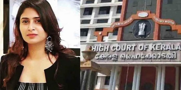 ഐഷാ സുൽത്താനയ്ക്കെതിരായ രാജ്യദ്രോഹക്കേസ് റദ്ദാക്കാനാകില്ലെന്ന് ഹൈക്കോടതി ഐഷാ സുൽത്താനയ്ക്കെതിരായ രാജ്യദ്രോഹക്കേസ് റദ്ദാക്കാനാകില്ലെന്ന് ഹൈക്കോടതി
