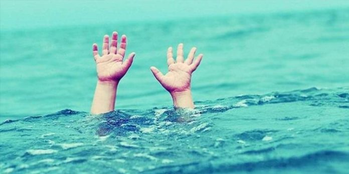 കോഴിക്കോട് നാലു വയസ്സുകാരി പുഴയിൽ മുങ്ങി മരിച്ചു കോഴിക്കോട് നാലു വയസ്സുകാരി പുഴയിൽ മുങ്ങി മരിച്ചു