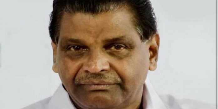 വധഭീഷണി കത്ത് ; അന്വേഷണം സിബിഐക്കോ മറ്റേതെങ്കിലും ഏജന്സിക്കോ കൈമാറണം : മുഖ്യമന്ത്രിക്ക് കത്തയച്ച് തിരുവഞ്ചൂര് വധഭീഷണി കത്ത് ; അന്വേഷണം സിബിഐക്കോ മറ്റേതെങ്കിലും ഏജന്സിക്കോ കൈമാറണം : മുഖ്യമന്ത്രിക്ക് കത്തയച്ച് തിരുവഞ്ചൂര്