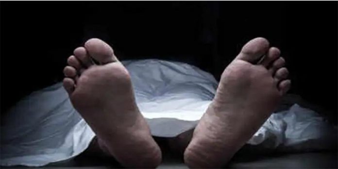 ഭൂമിയെ ചൊല്ലി തർക്കം ; കൊവിഡ് ബാധിച്ച് മരിച്ച വീട്ടമ്മയുടെ സംസ്കാരം അനിശ്ചിതത്വത്തിൽ ഭൂമിയെ ചൊല്ലി തർക്കം ; കൊവിഡ് ബാധിച്ച് മരിച്ച വീട്ടമ്മയുടെ സംസ്കാരം അനിശ്ചിതത്വത്തിൽ