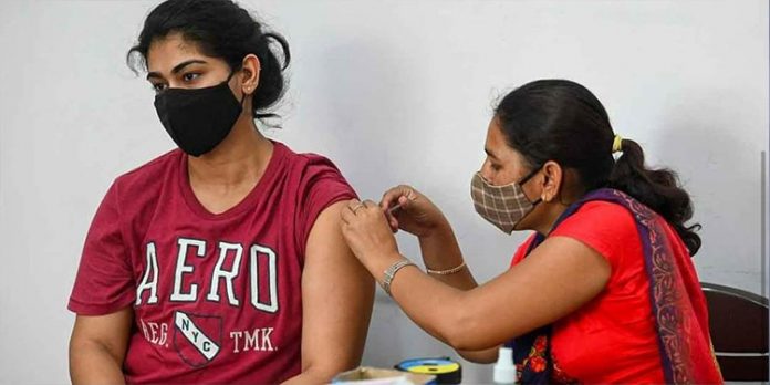 കോവിഡ് വാക്സീന് രണ്ടാം ഡോസ് പ്രതിരോധ സംവിധാനത്തിന് അതിശക്തമായ ഉത്തേജനം നല്കും കോവിഡ് വാക്സീന് രണ്ടാം ഡോസ് പ്രതിരോധ സംവിധാനത്തിന് അതിശക്തമായ ഉത്തേജനം നല്കും