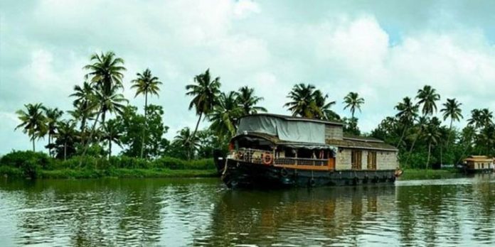 സര്ക്കാരിന്റെ കടുത്ത നിലപാടുകള് ; ആലപ്പുഴയിലെ ടൂറിസം തകര്ച്ചയില് സര്ക്കാരിന്റെ കടുത്ത നിലപാടുകള് ; ആലപ്പുഴയിലെ ടൂറിസം തകര്ച്ചയില്