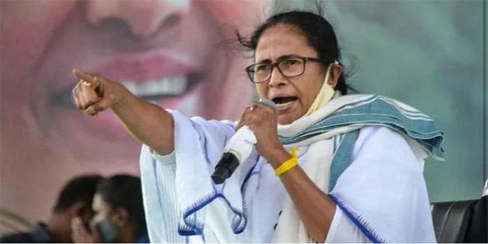 മമതാ ബാനർജി ദേശീയ രാഷ്ട്രീയത്തിലേക്ക് ; തൃണമൂലിന്റെ പാർലമെന്ററി പാർട്ടി നേതാവായി തെരഞ്ഞെടുത്തു മമതാ ബാനർജി ദേശീയ രാഷ്ട്രീയത്തിലേക്ക് ; തൃണമൂലിന്റെ പാർലമെന്ററി പാർട്ടി നേതാവായി തെരഞ്ഞെടുത്തു